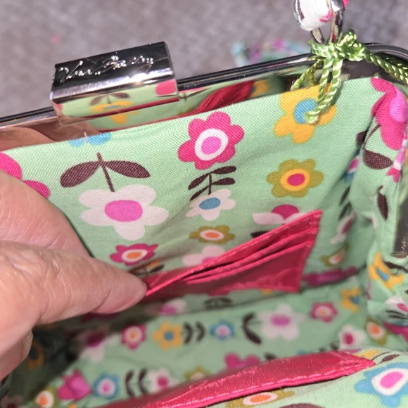 Vera Bradley Mini Frame Crossbody Tutti Frutti NWT Quilted Purse Bag Kiss Lock. - Picture 12 of 15